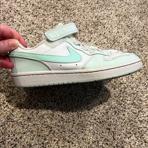 Nike Kids' Light Green Sneakers size 3